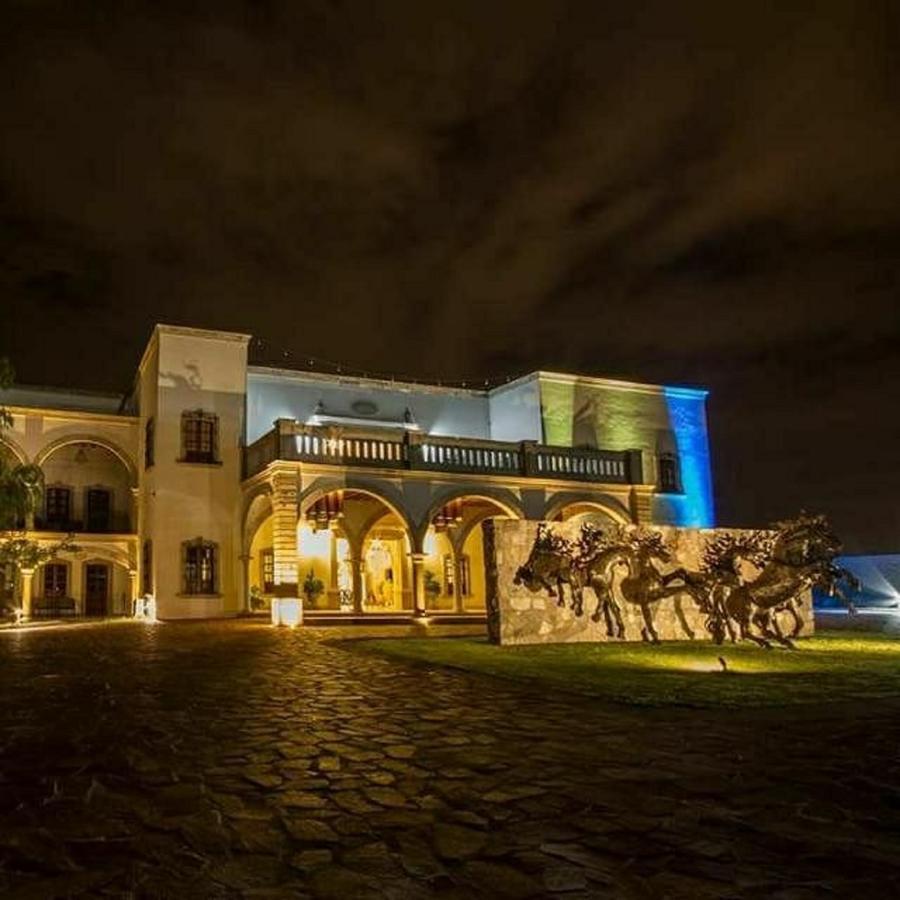 Hotel Hacienda Santa Fe Silao Exterior photo